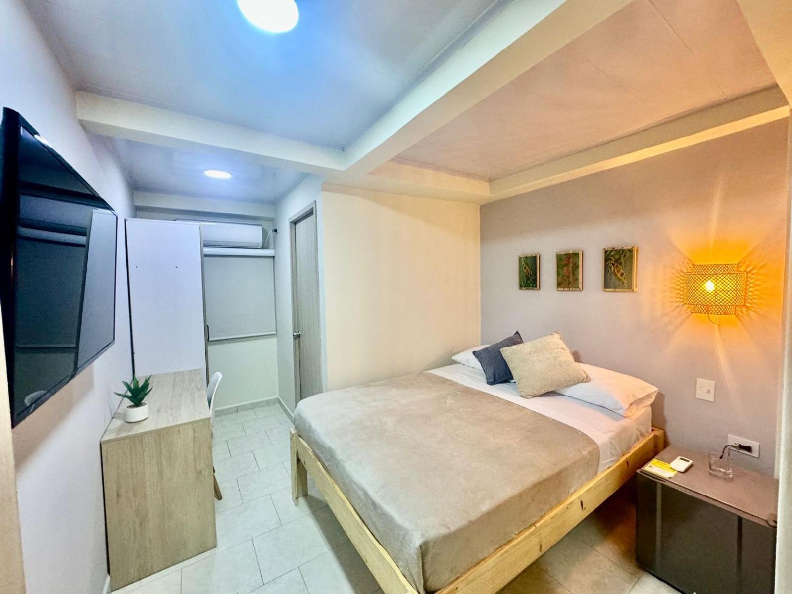 مبيت وإفطار Providencia  Colorful Garden House المظهر الخارجي الصورة